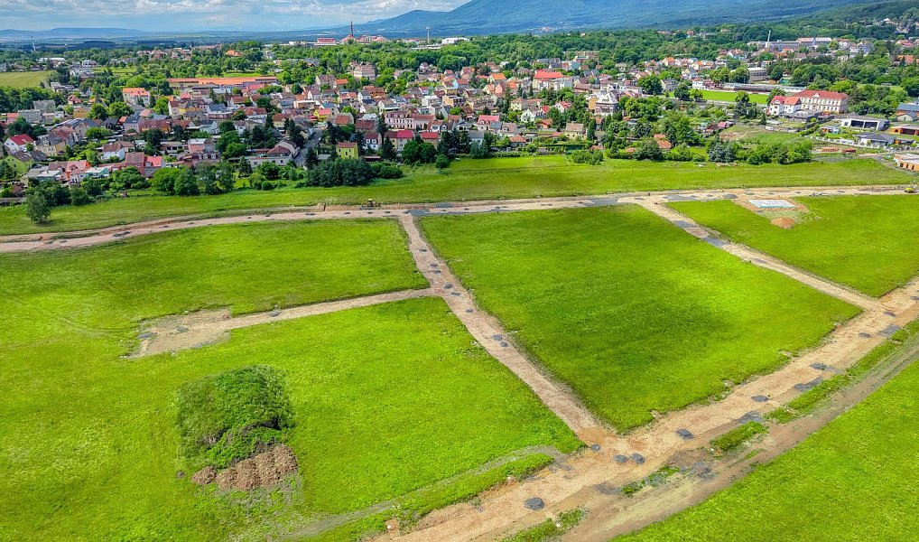 Prodej stavebního pozemku 871 m², Dubí – náhled fotky 25