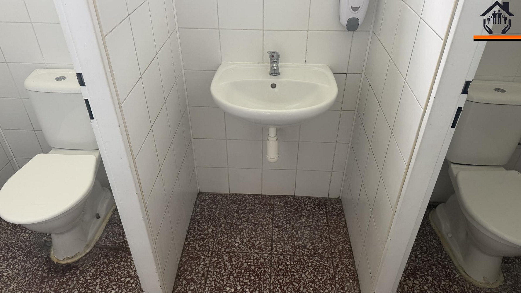 Pronájem komerčního objektu (jiného typu) 74 m² – fotografie 4