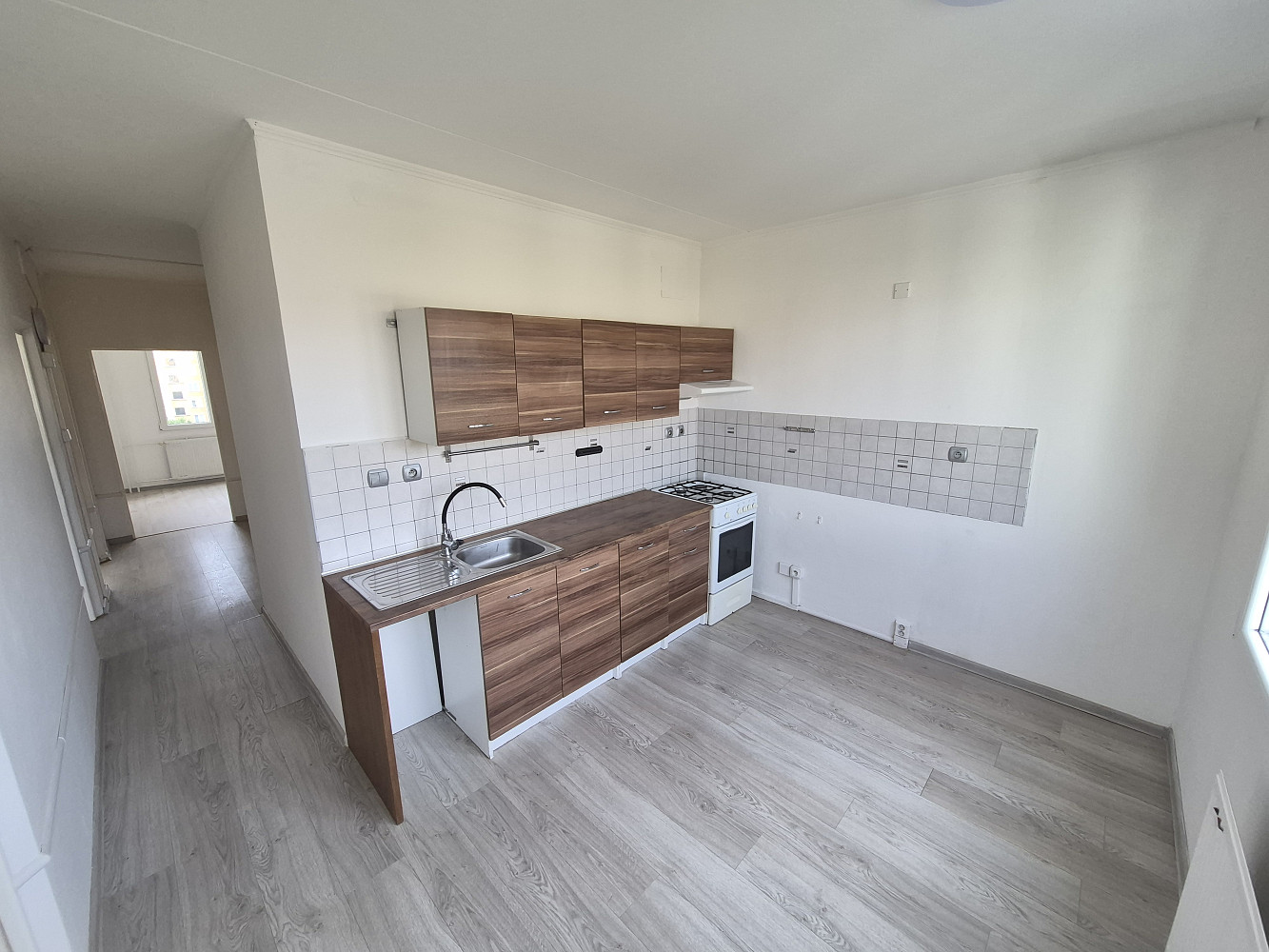 Pronájem bytu 4+1 85 m² – fotografie 3