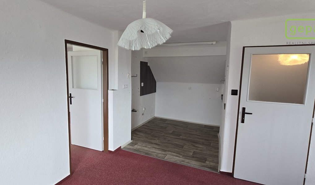 Prodej domu 145 m² s pozemkem 1 218 m², Zlatá Koruna – náhled fotky 27