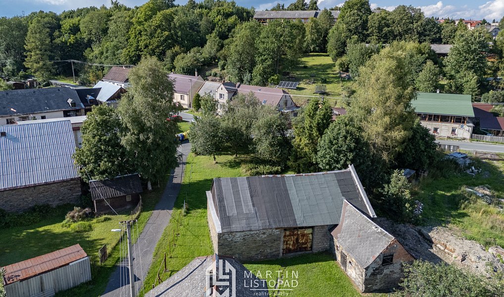 Prodej stavebního pozemku 1 379 m², Dvorce – náhled fotky 17