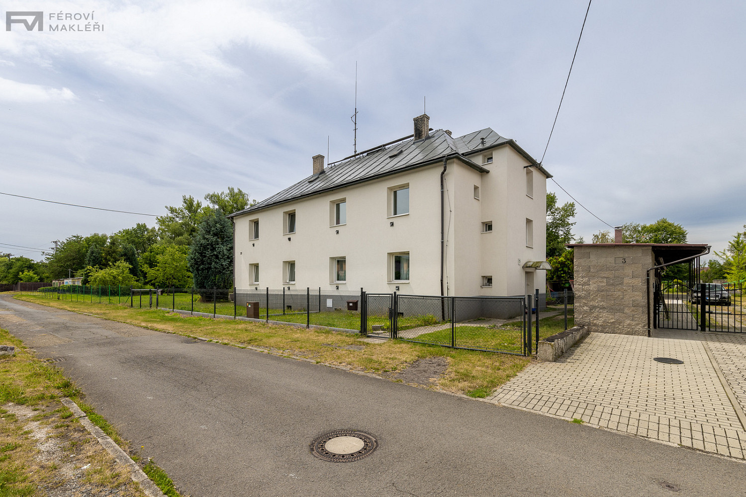 Prodej nájemního domu, činžáku 304 m²