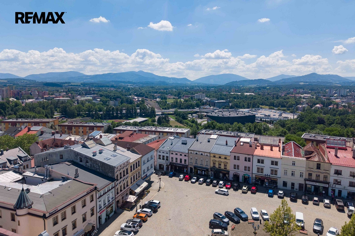 Prodej nájemního domu, činžáku 700 m²