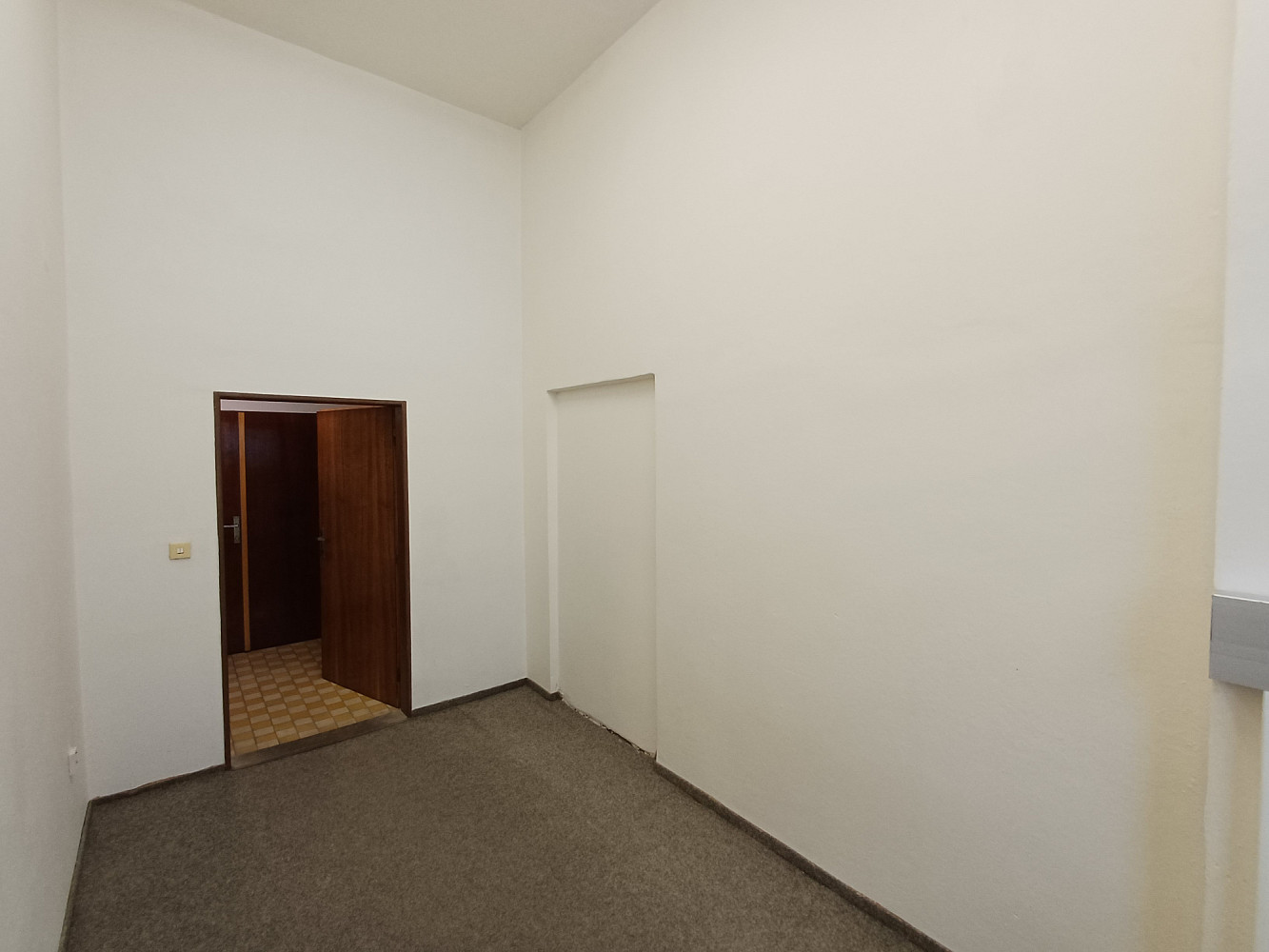 Pronájem kanceláře 60 m² – fotografie 5