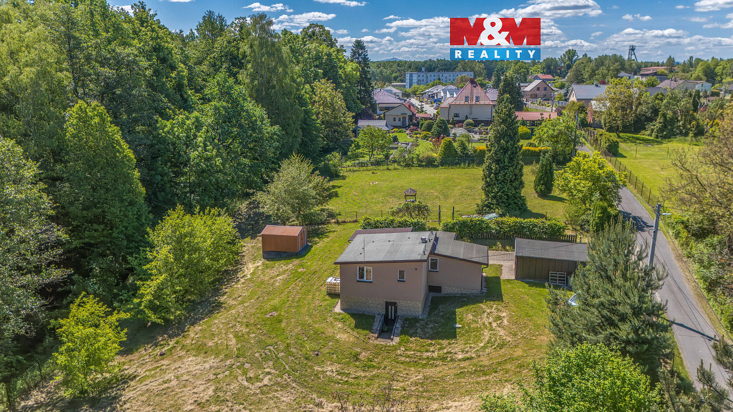 Prodej stavebního pozemku 3 300 m²