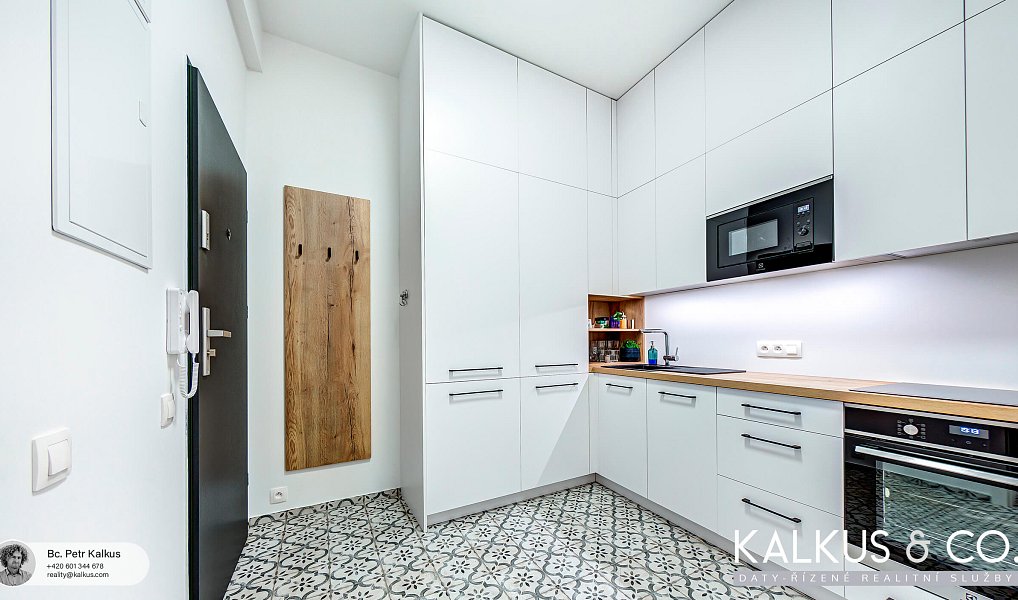 Pronájem bytu 2+kk 47 m², Hradec Králové – náhled fotky 9