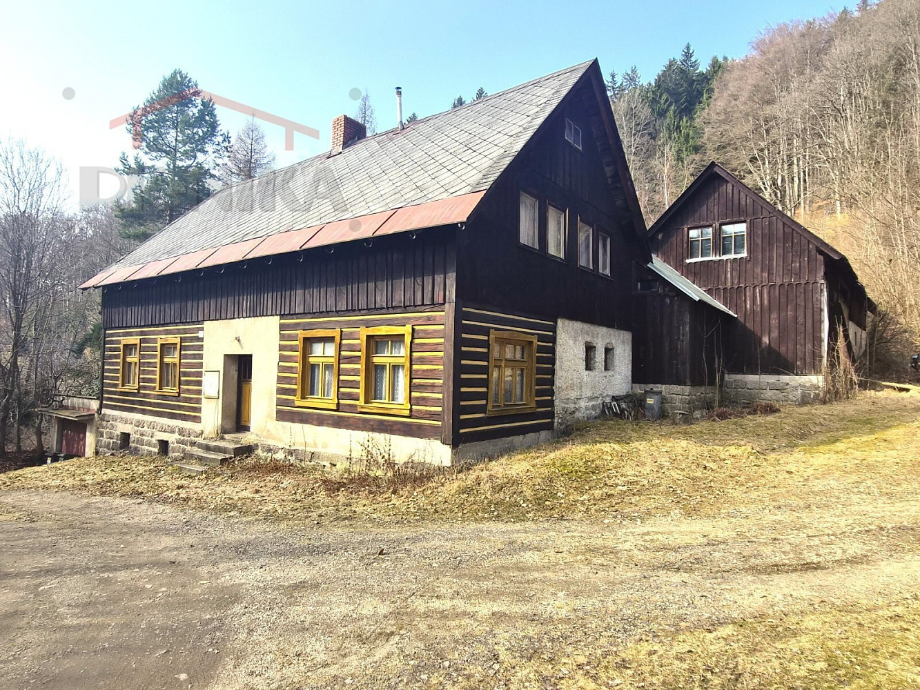 Prodej domu 345 m² s pozemkem 6 832 m²