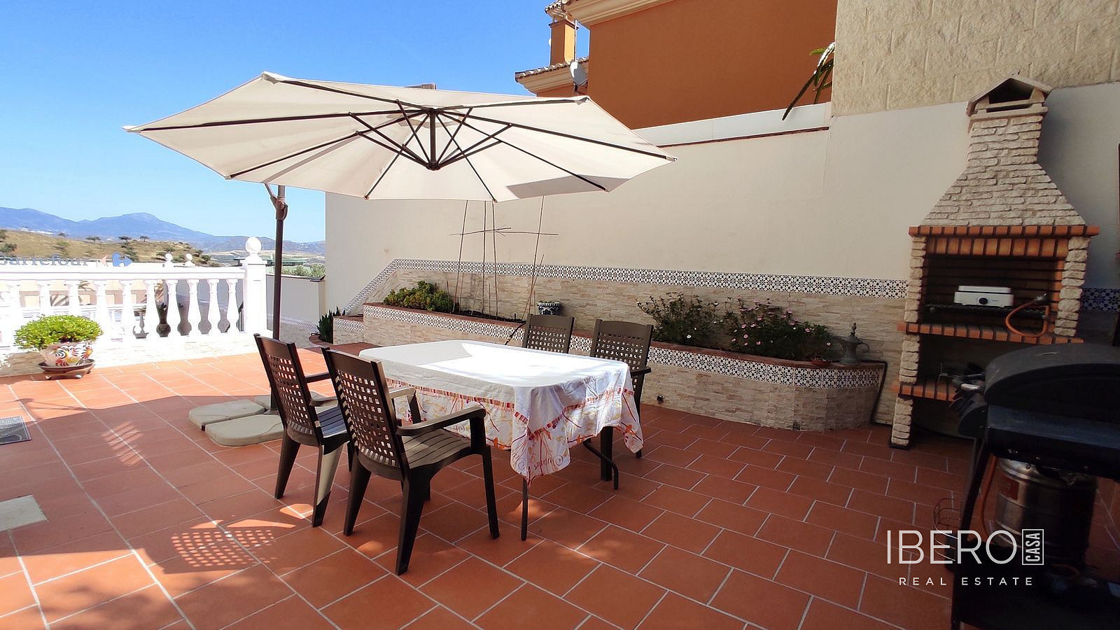Prodej domu 221 m² s pozemkem 402 m² - Vista 3