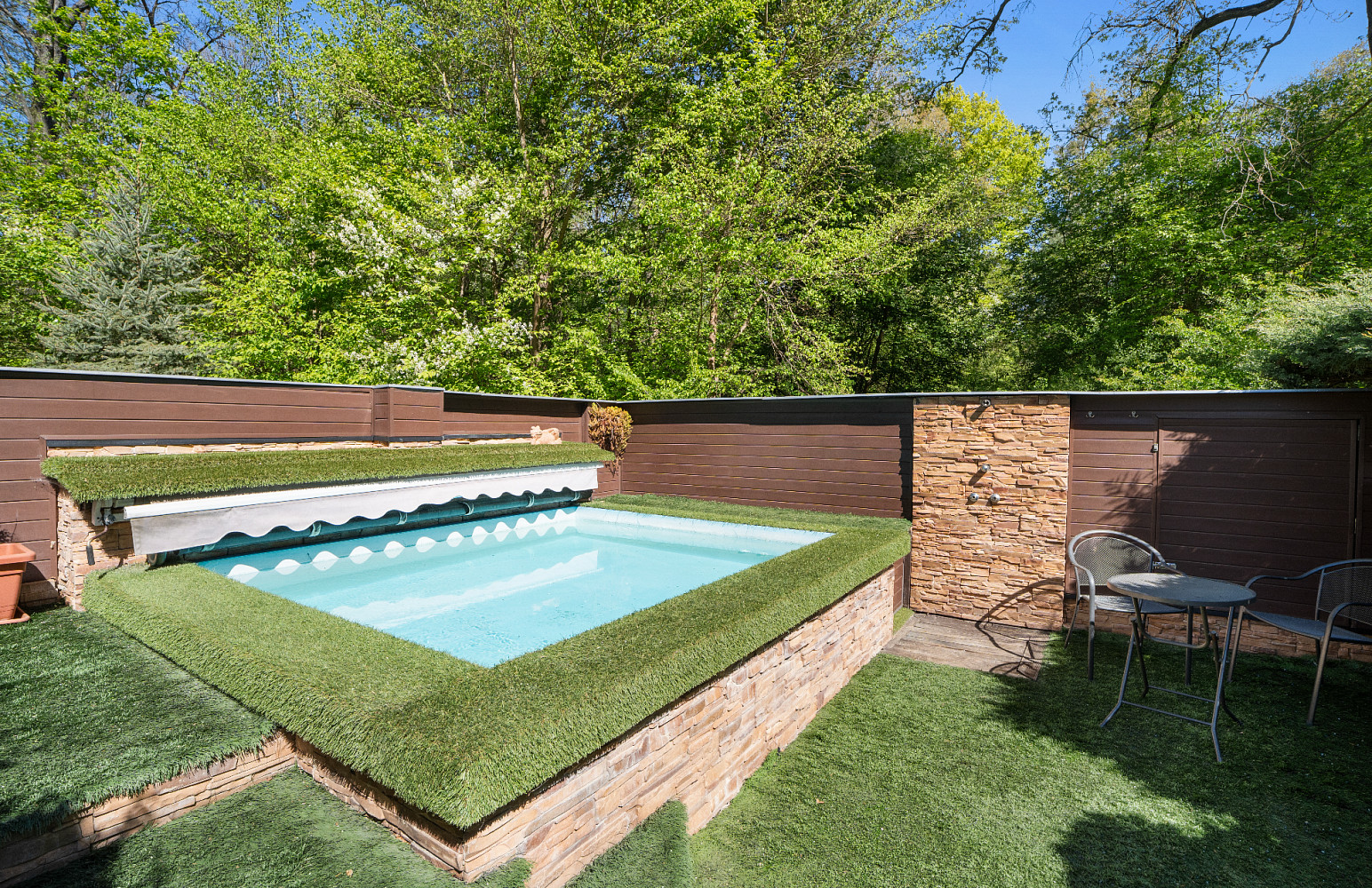 Prodej chaty/chalupy 135 m² s pozemkem 1 115 m² – další