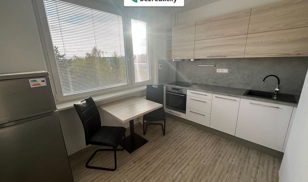 Prodej bytu 1+1 40 m², Hradec Králové – náhled fotky 11