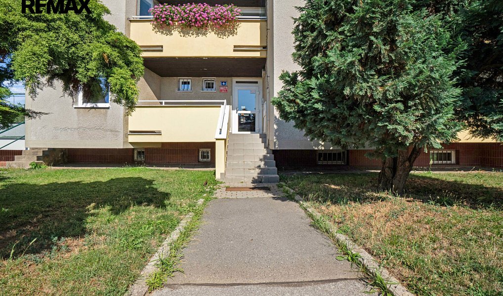 Prodej bytu 3+1 87 m², Praha – náhled fotky 29