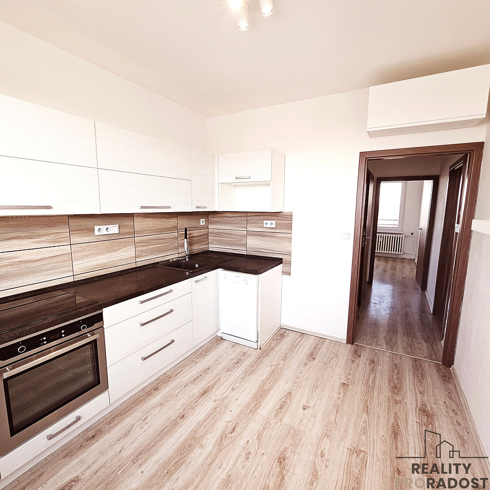 Pronájem bytu 3+1 64 m² – fotografie 3