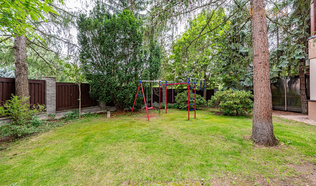 Prodej vily 474 m², Praha – náhled fotky 25