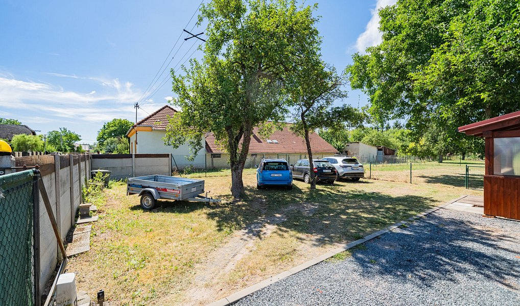 Prodej domu 130 m² s pozemkem 1 444 m², Žáky – náhled fotky 14