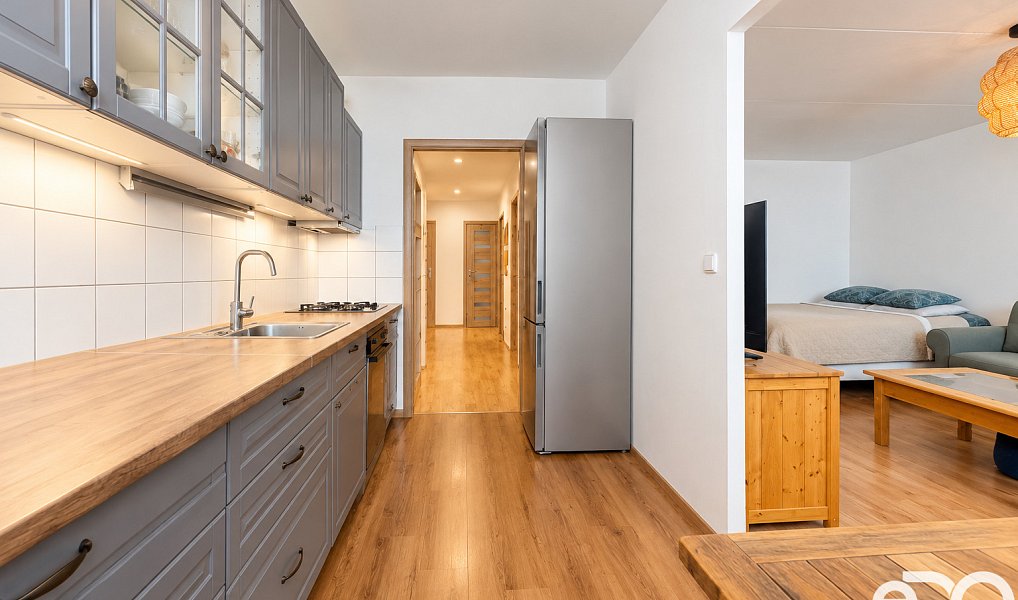 Prodej bytu 3+1 91 m², Praha – náhled fotky 3