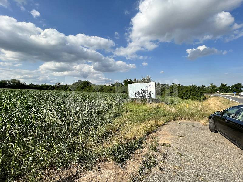 Prodej komerčního pozemku 10 571 m² – fotografie 3