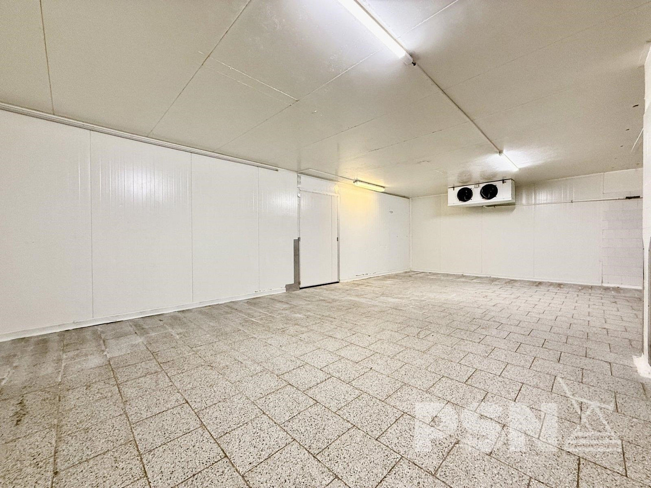Pronájem výrobních prostor 949 m²