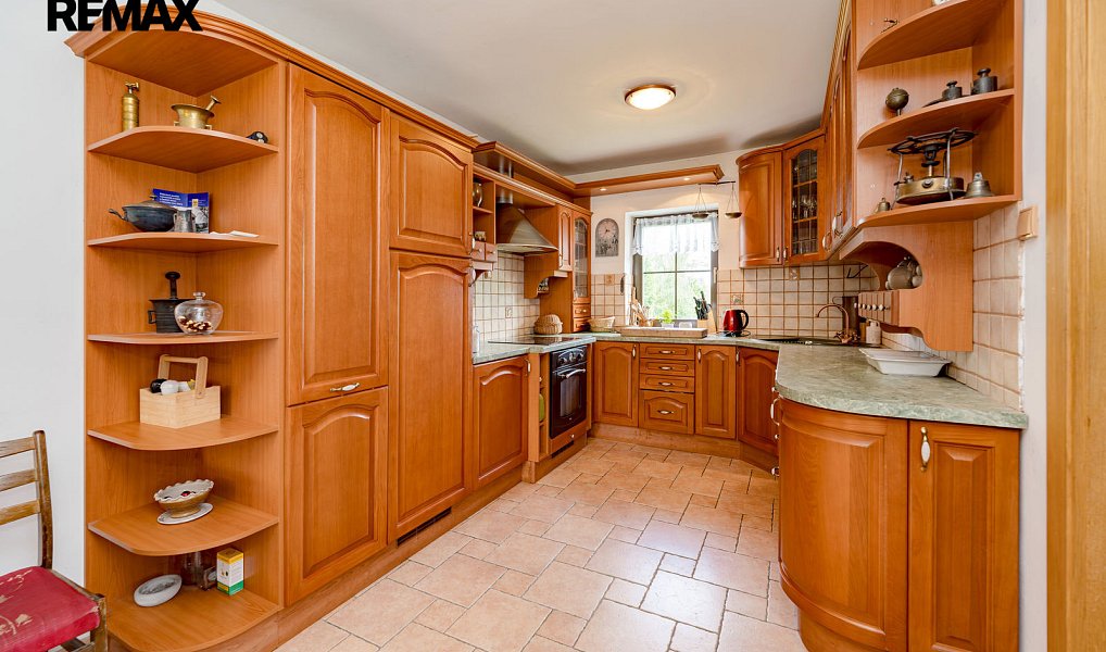 Prodej domu 150 m² s pozemkem 3 942 m², Blatce – náhled fotky 4