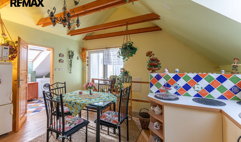 Prodej domu 202 m² s pozemkem 551 m², Struhařov – náhled fotky 3