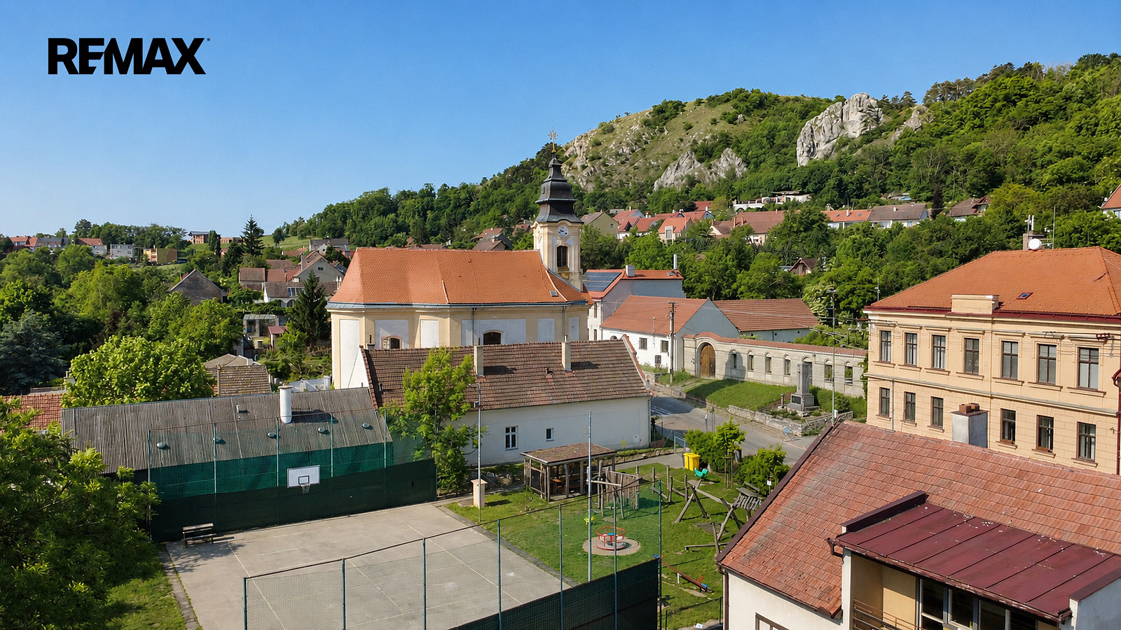 Prodej stavebního pozemku 793 m² – pohled 6