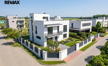 Prodej domu 270 m² s pozemkem 706 m², Praha 4