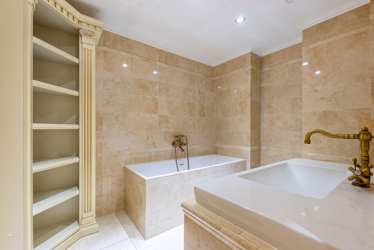 Pronájem bytu 3+kk 105 m² – fotografie 3