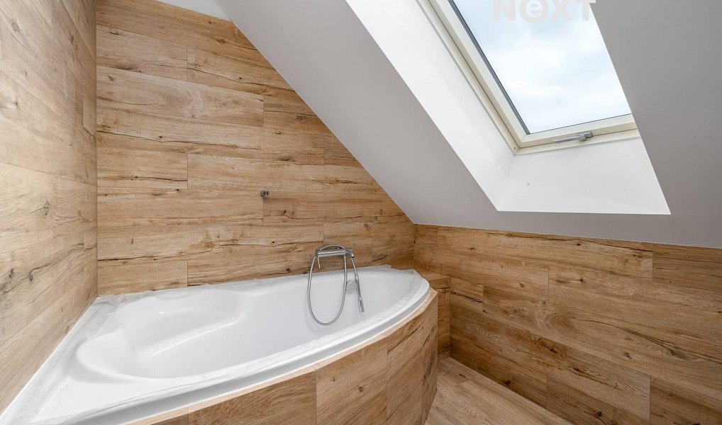 Prodej domu 214 m² s pozemkem 1 127 m², Březová – náhled fotky 21