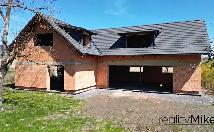 Prodej domu 252 m² s pozemkem 1 445 m², Rovensko pod Troskami - Blatec, okres Semily