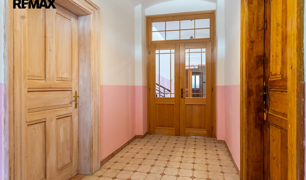 Prodej domu 403 m² s pozemkem 1 389 m², Praha – náhled fotky 46