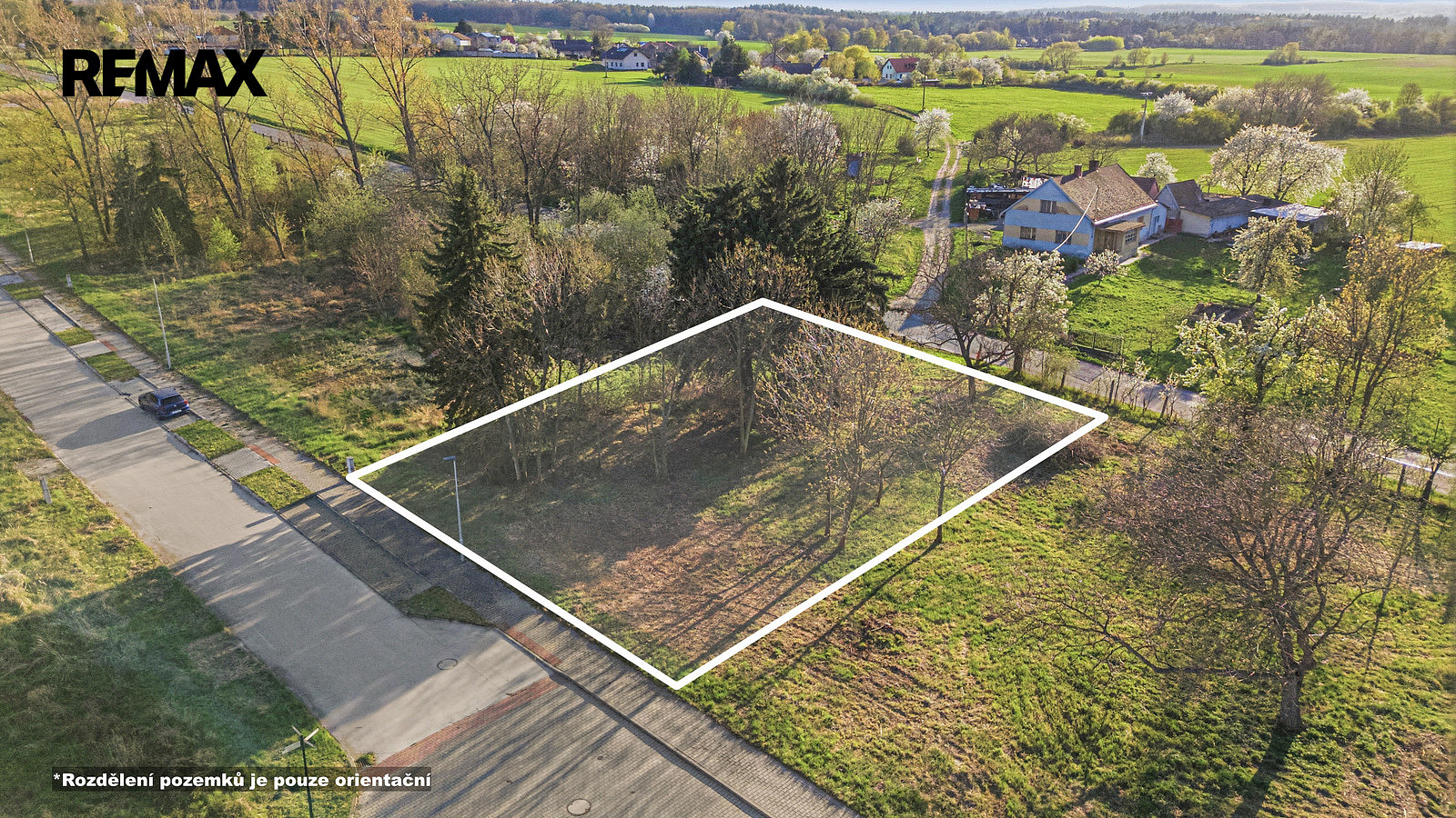 Prodej stavebního pozemku 1 019 m²