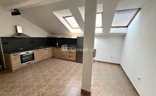 Pronájem bytu 2+kk 50 m², Štítného, Kolín - Kolín V