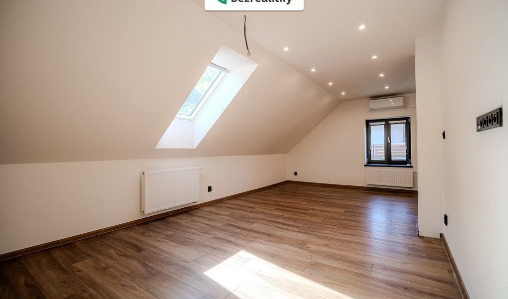 Prodej domu 138 m² s pozemkem 197 m², Dlouhomilov – náhled fotky 11