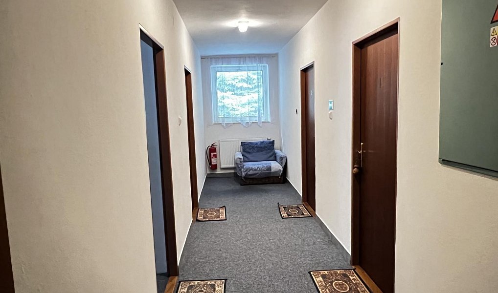 Prodej ubytovacího objektu 1 200 m², Svojanov – náhled fotky 17