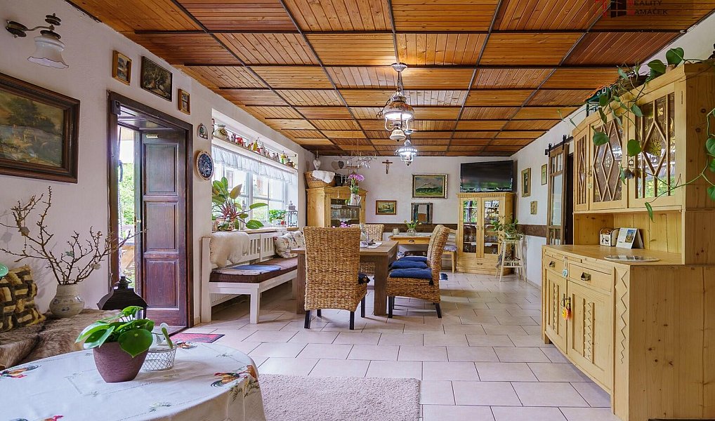 Prodej domu 421 m² s pozemkem 443 m², Desná – náhled fotky 3