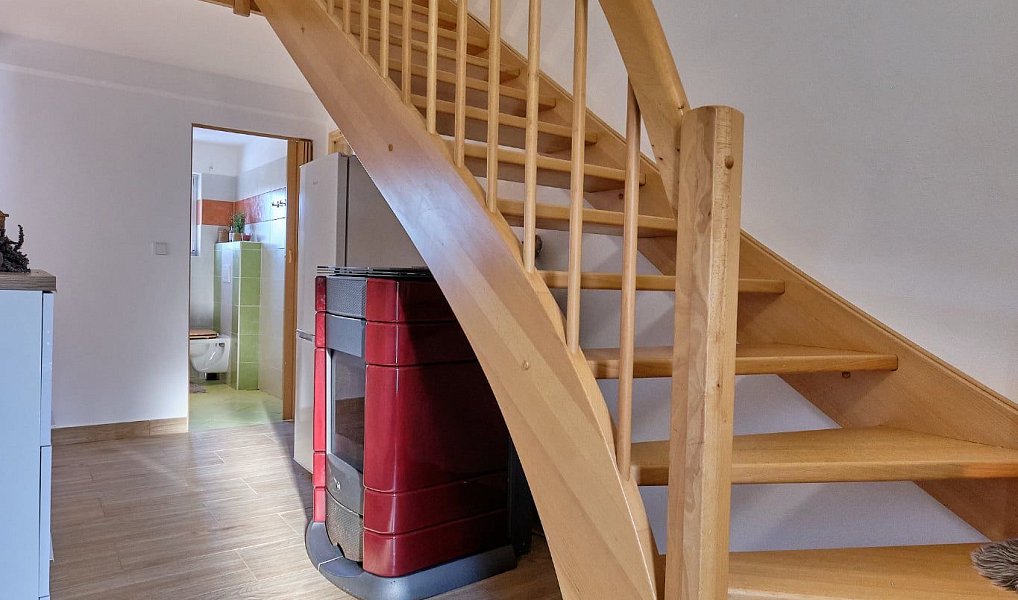 Prodej chalupy 130 m² s pozemkem 734 m², Benešov nad Černou – náhled fotky 12