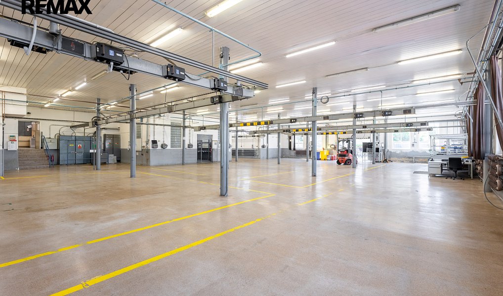 Prodej výrobních prostor 1 115 m², Nové Hrady – náhled fotky 9