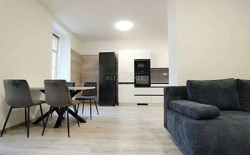 Prodej bytu 3+kk 91 m², nábřeží Jana Palacha, Karlovy Vary