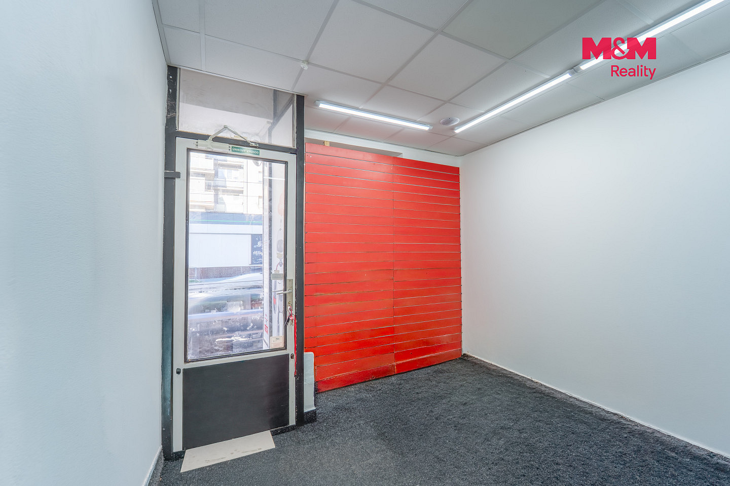 Pronájem obchodních prostor 43 m² – fotografie 3