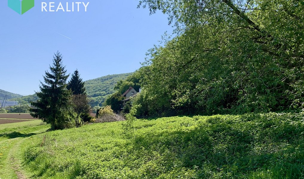Prodej stavebního pozemku 924 m², Beroun – náhled fotky 2
