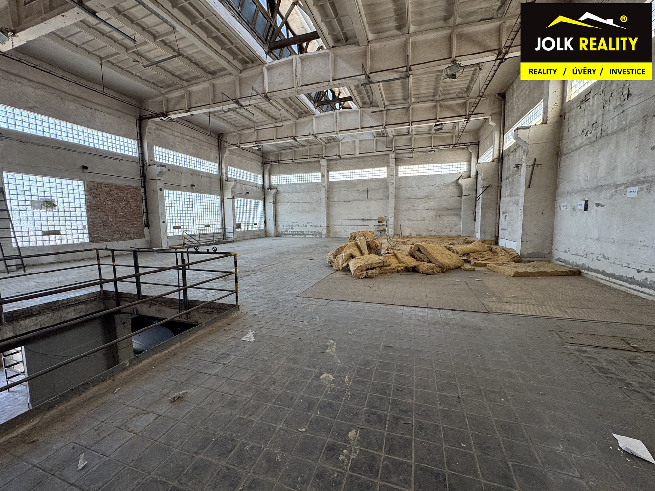 Pronájem skladovacích prostor 800 m² – fotografie 4