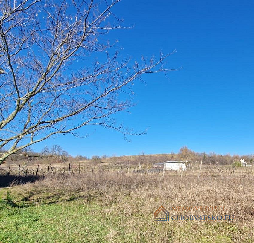 Prodej stavebního pozemku 2 032 m², Pićan