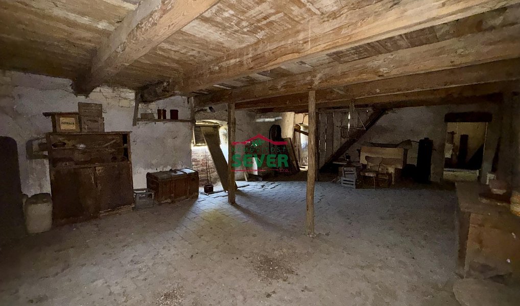 Prodej domu 241 m² s pozemkem 1 596 m², Křesín – náhled fotky 25