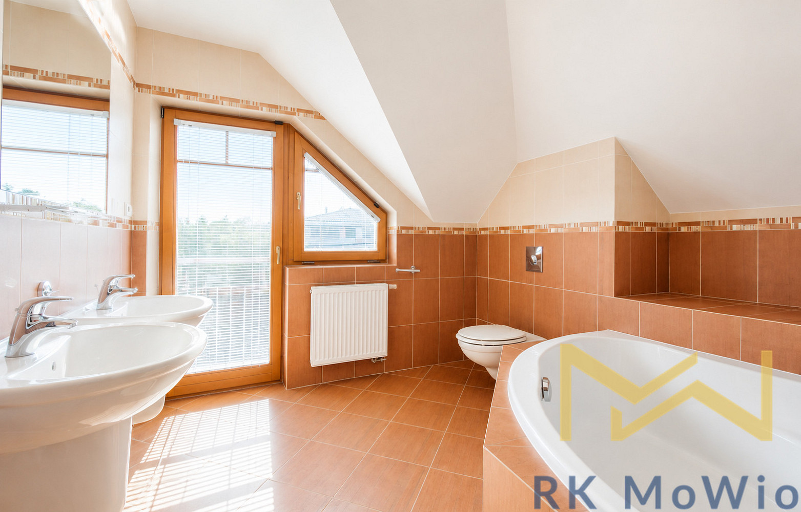 Pronájem domu 190 m² s pozemkem 811 m² – pohled 5