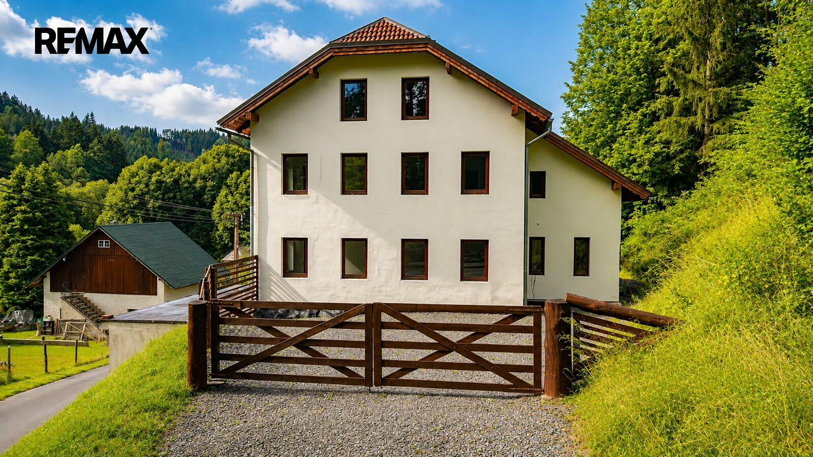 Prodej domu 600 m² s pozemkem 728 m² – fotografie 3