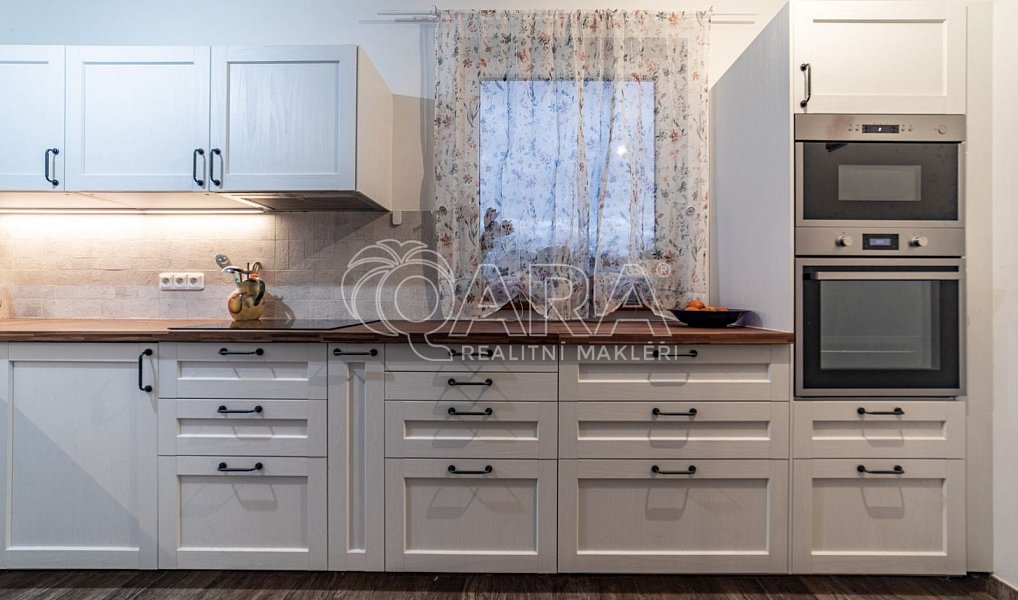 Prodej domu 105 m² s pozemkem 2 043 m², Lochovice – náhled fotky 5