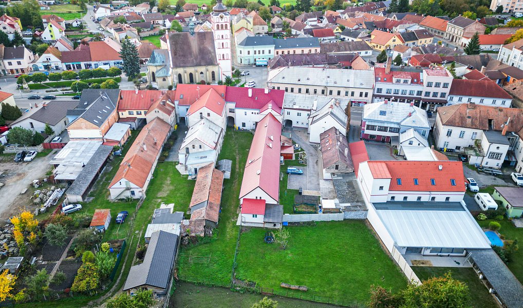 Prodej nájemního domu, činžáku 700 m², Chlumec nad Cidlinou – náhled fotky 10