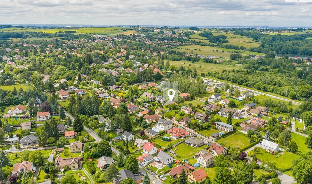 Prodej domu 200 m² s pozemkem 1 008 m², Kamenice – náhled fotky 12