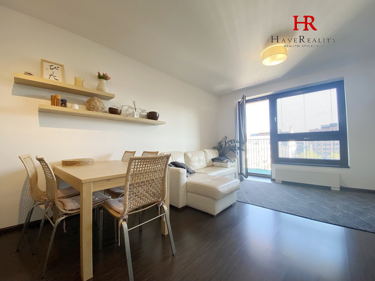 Pronájem bytu 2+kk 65 m² – fotografie 3