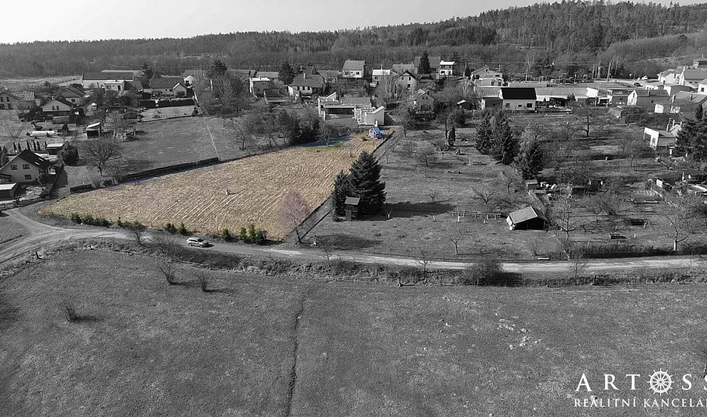 Prodej stavebního pozemku 1 500 m², Olšany – náhled fotky 3