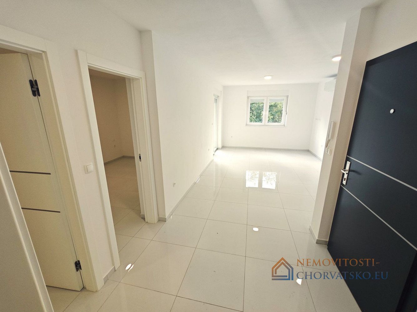 Prodej bytu 1+kk 64 m² - Widok 2